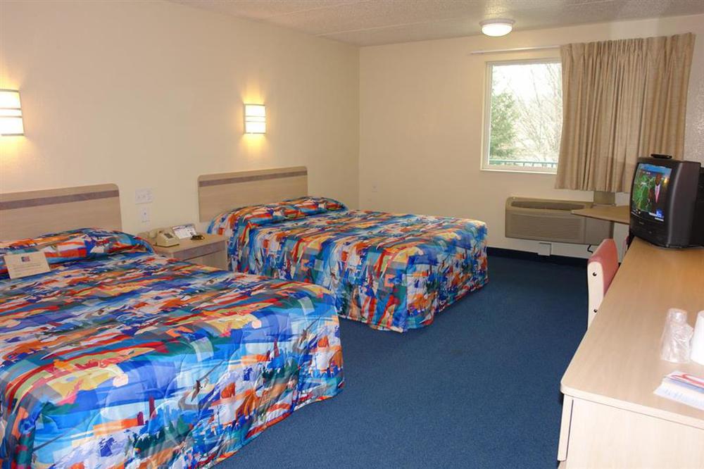 Motel 6-Framingham, Ma - Boston West Room photo